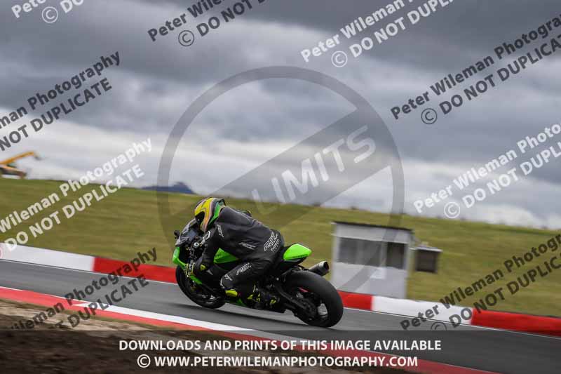 cadwell no limits trackday;cadwell park;cadwell park photographs;cadwell trackday photographs;enduro digital images;event digital images;eventdigitalimages;navarra;no limits trackdays;peter wileman photography;racing digital images;trackday digital images;trackday photos
